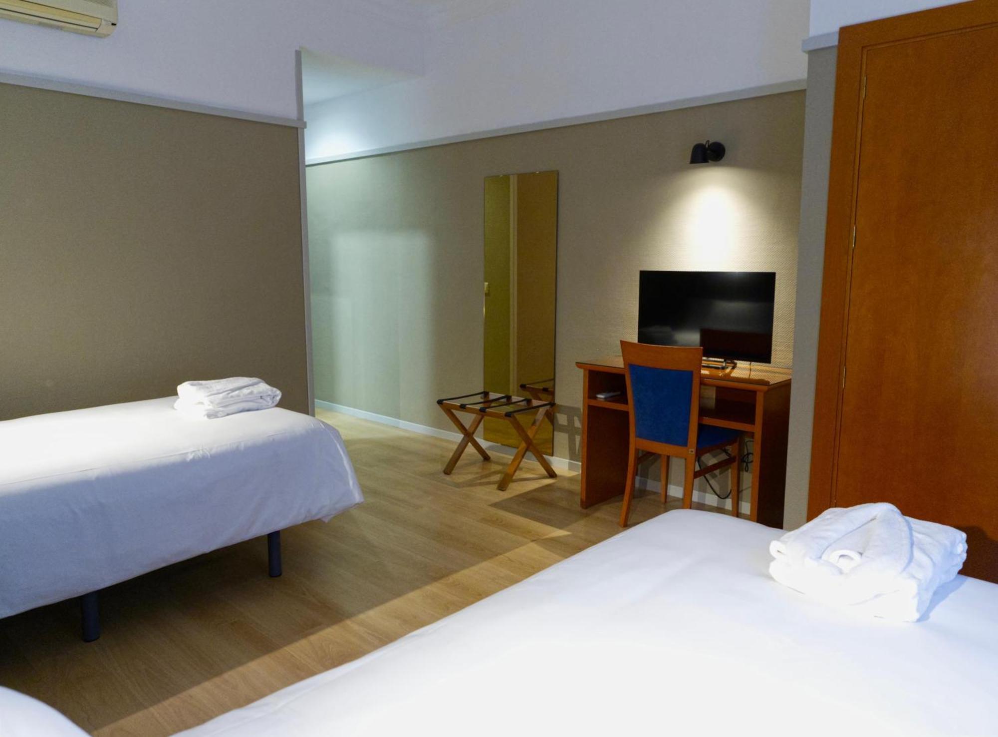 Hotel Ciudad Del Sol Ecija Exterior photo